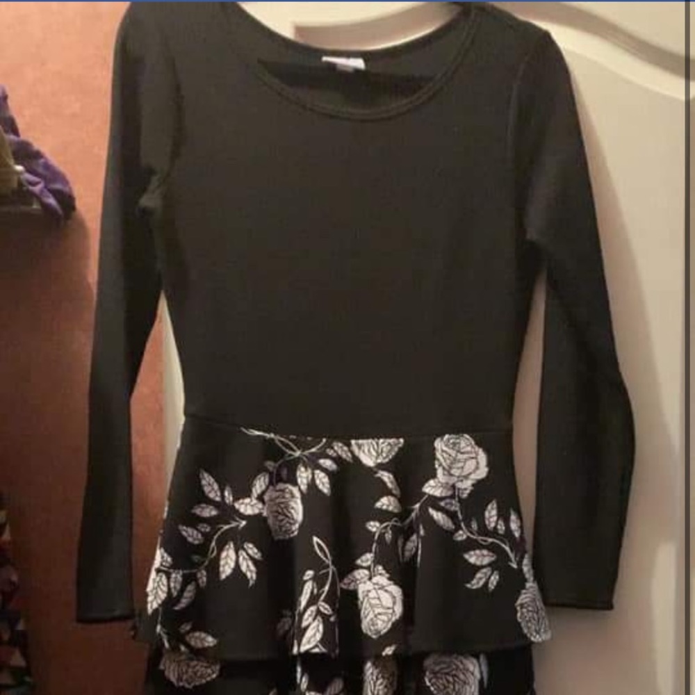Black floral Lularoe